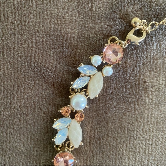 (NWOT) Statement Necklace - Picture 6 of 6